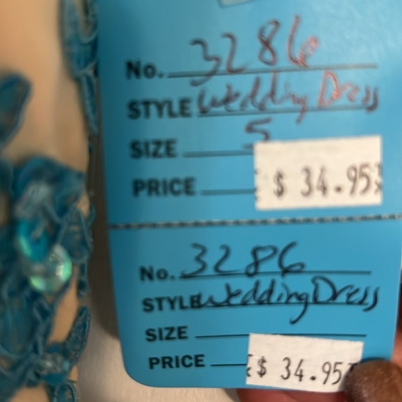 Elegant Dress - Picture 4 of 8